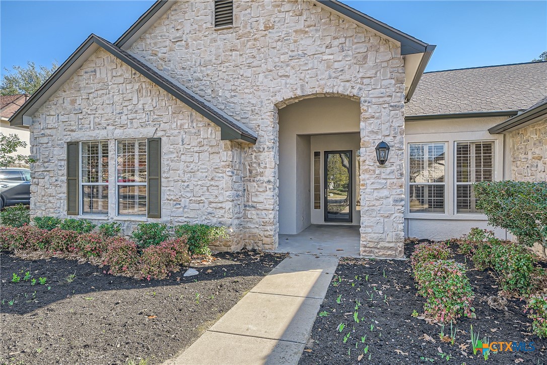 102 Blue Sky Court Property Photo 3