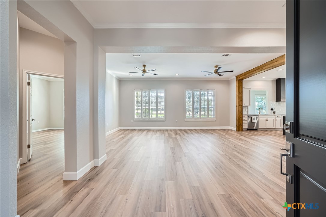 102 Blue Sky Court Property Photo 23