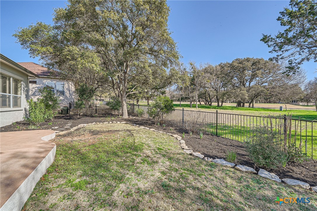 102 Blue Sky Court Property Photo 25