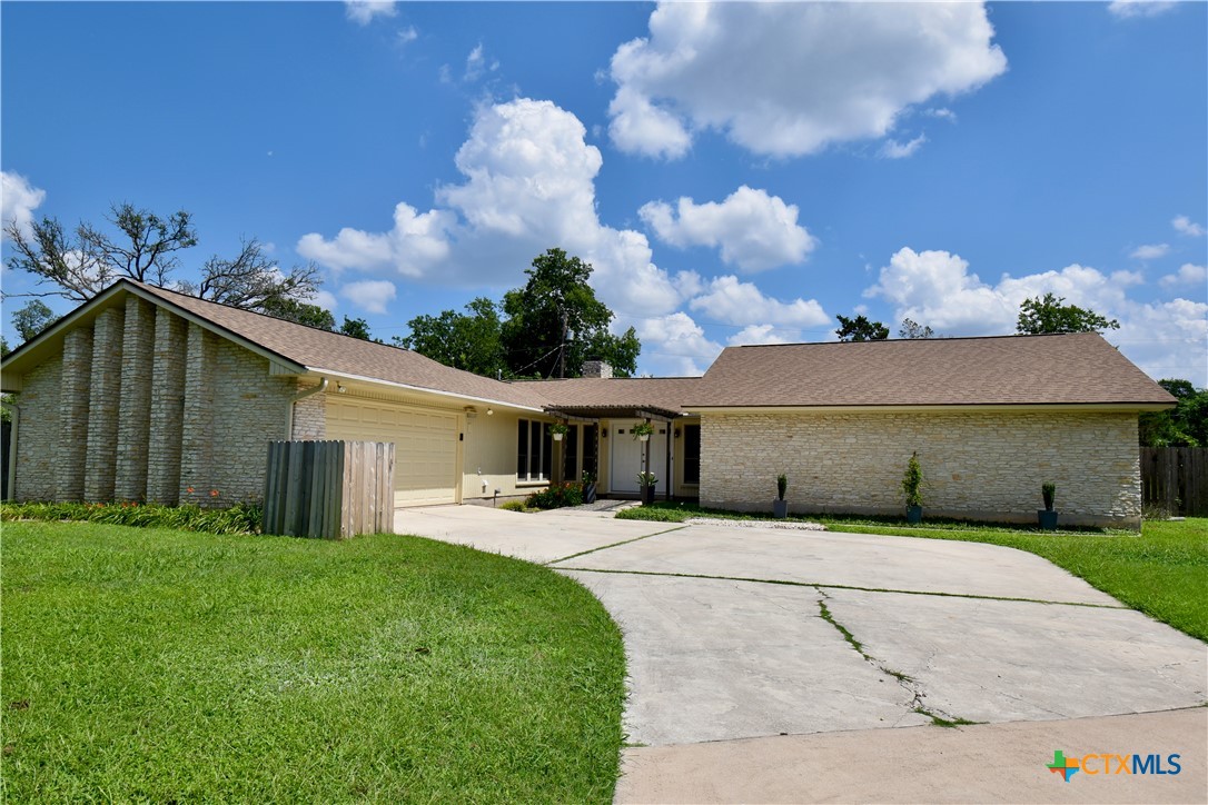 9413 Sherbrooke Street Property Photo 1