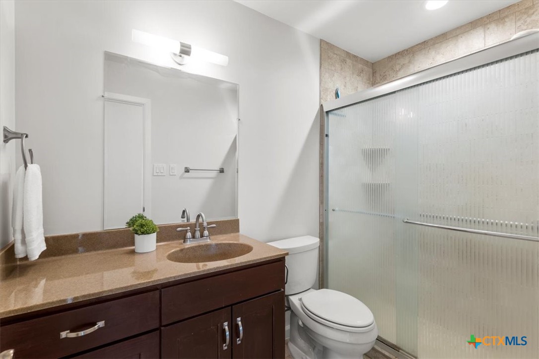 9413 Sherbrooke Street Property Photo 28