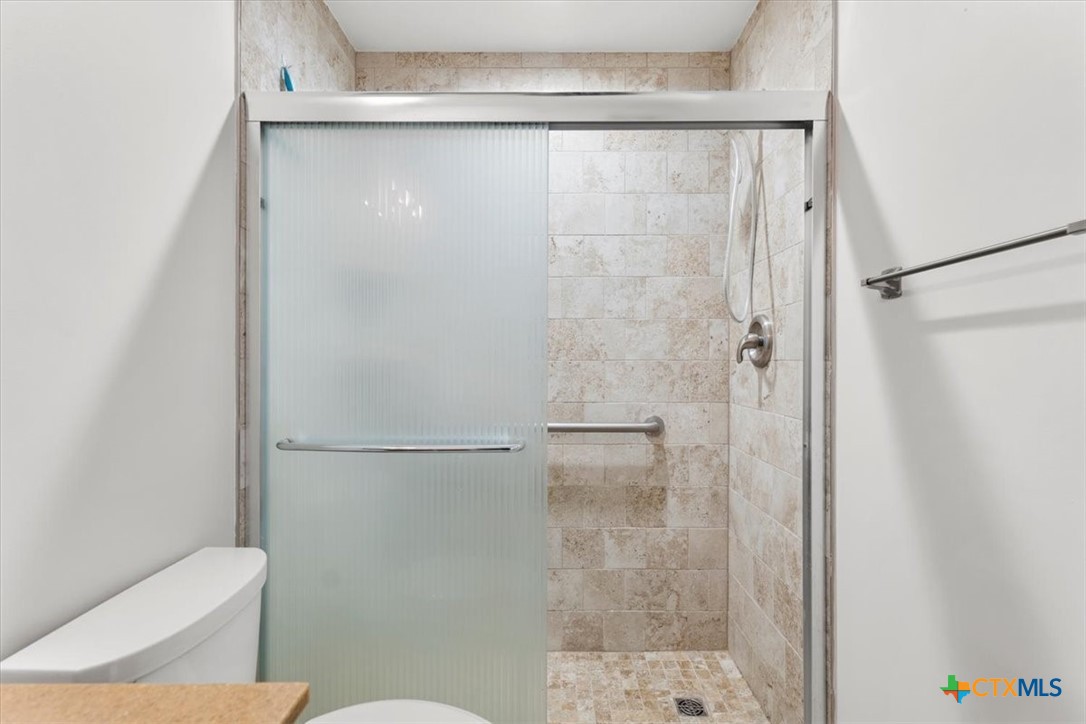 9413 Sherbrooke Street Property Photo 29