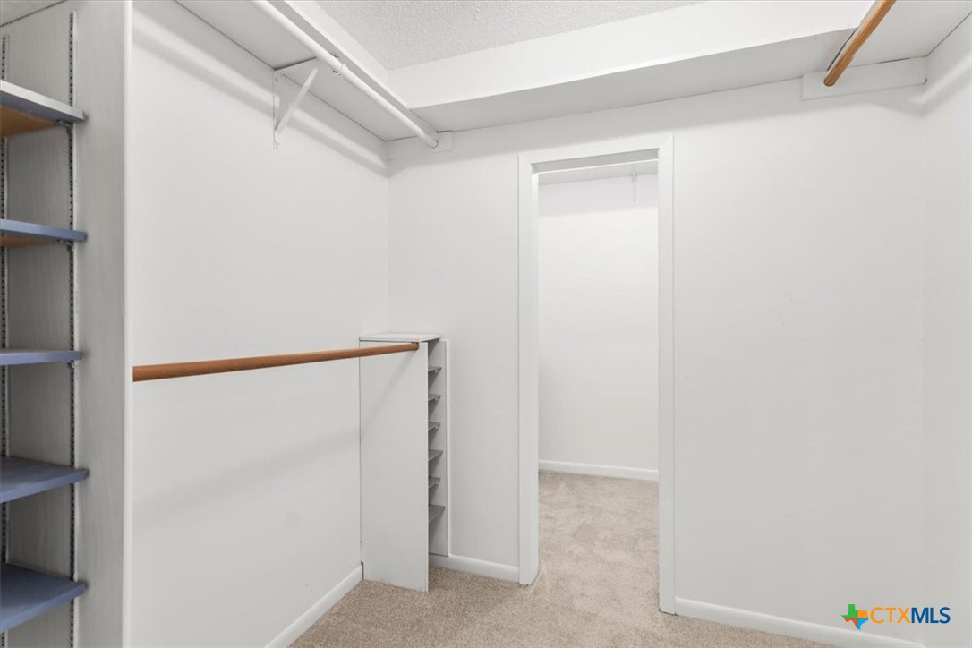 9413 Sherbrooke Street Property Photo 30