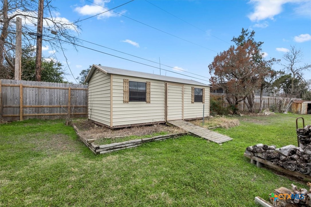 9413 Sherbrooke Street Property Photo 34