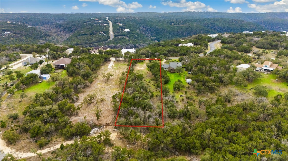 3071 Summit Drive Property Photo 3