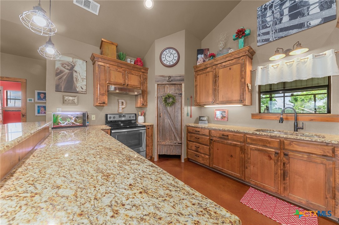 13710 Cathey Creek Road Property Photo 8