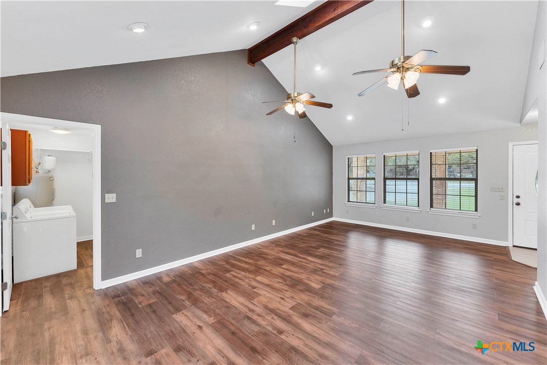 1848 Lakeview Drive Property Photo 3