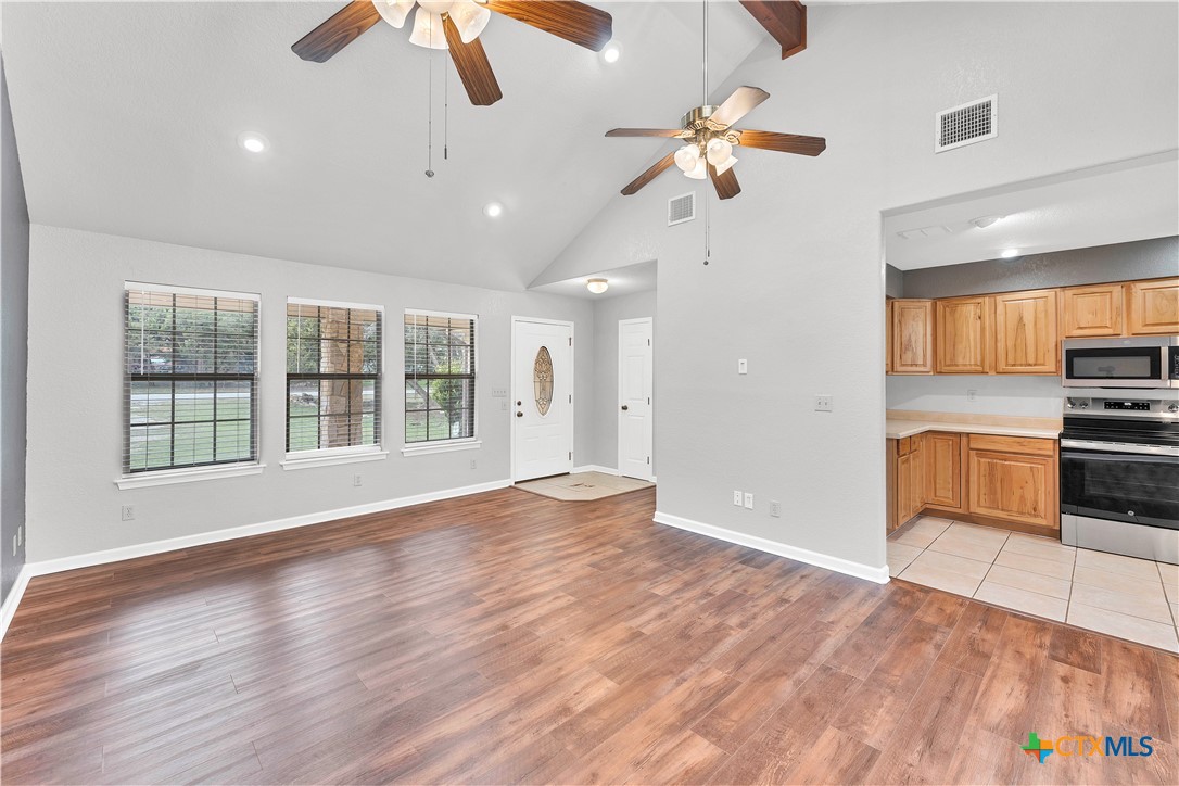 1848 Lakeview Drive Property Photo 6