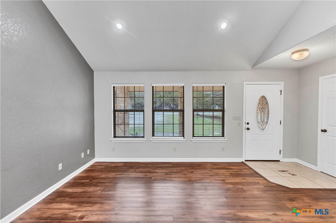 1848 Lakeview Drive Property Photo 8