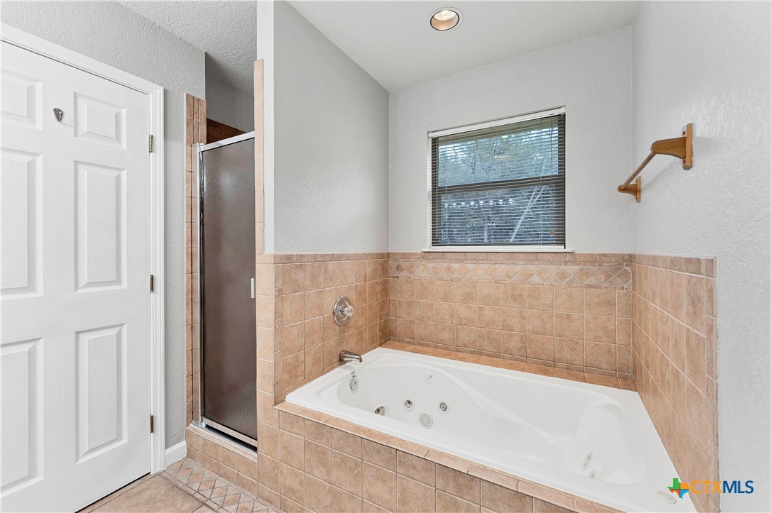 1848 Lakeview Drive Property Photo 17