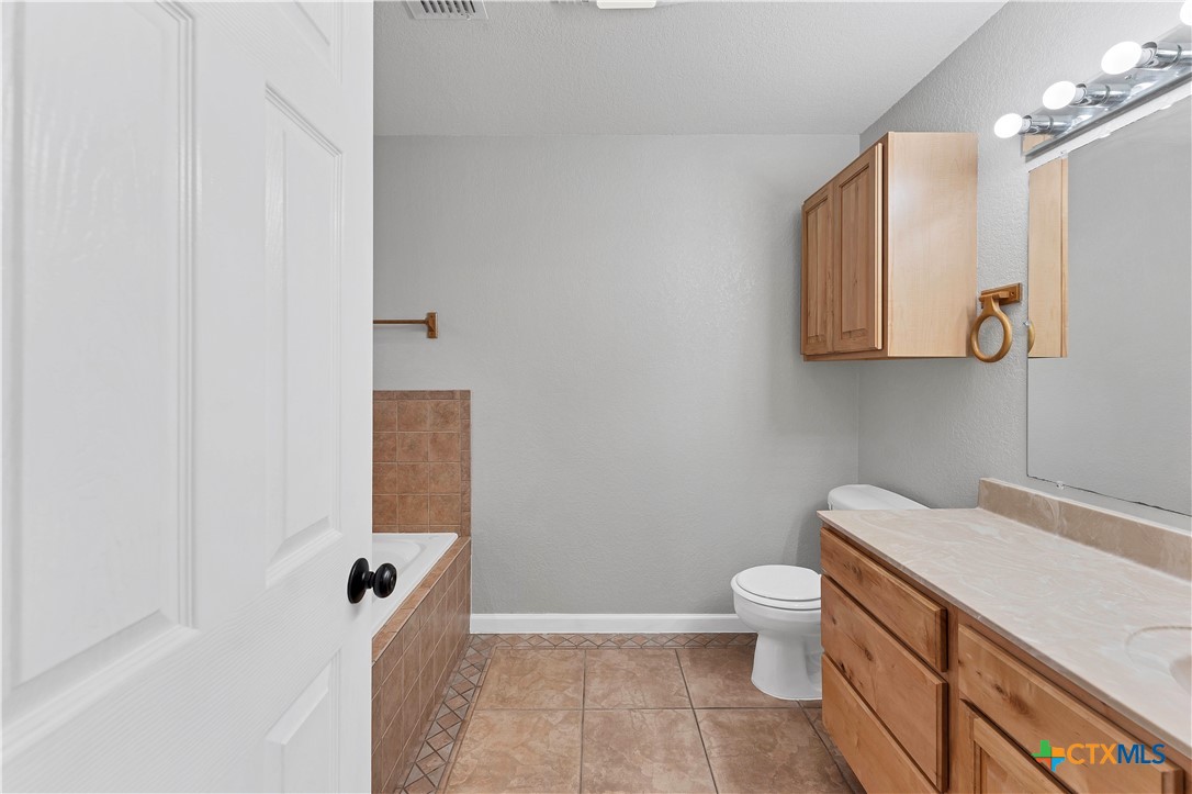 1848 Lakeview Drive Property Photo 18
