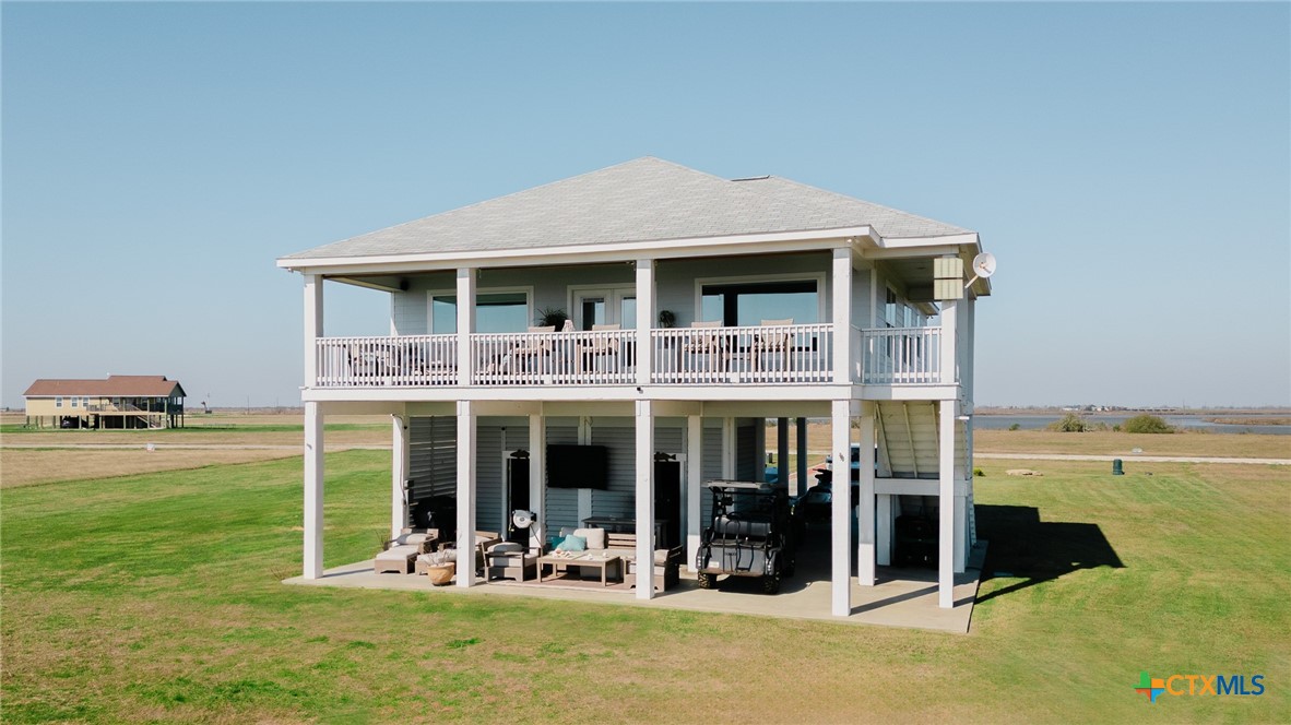 299 Bay Drive Property Photo 3