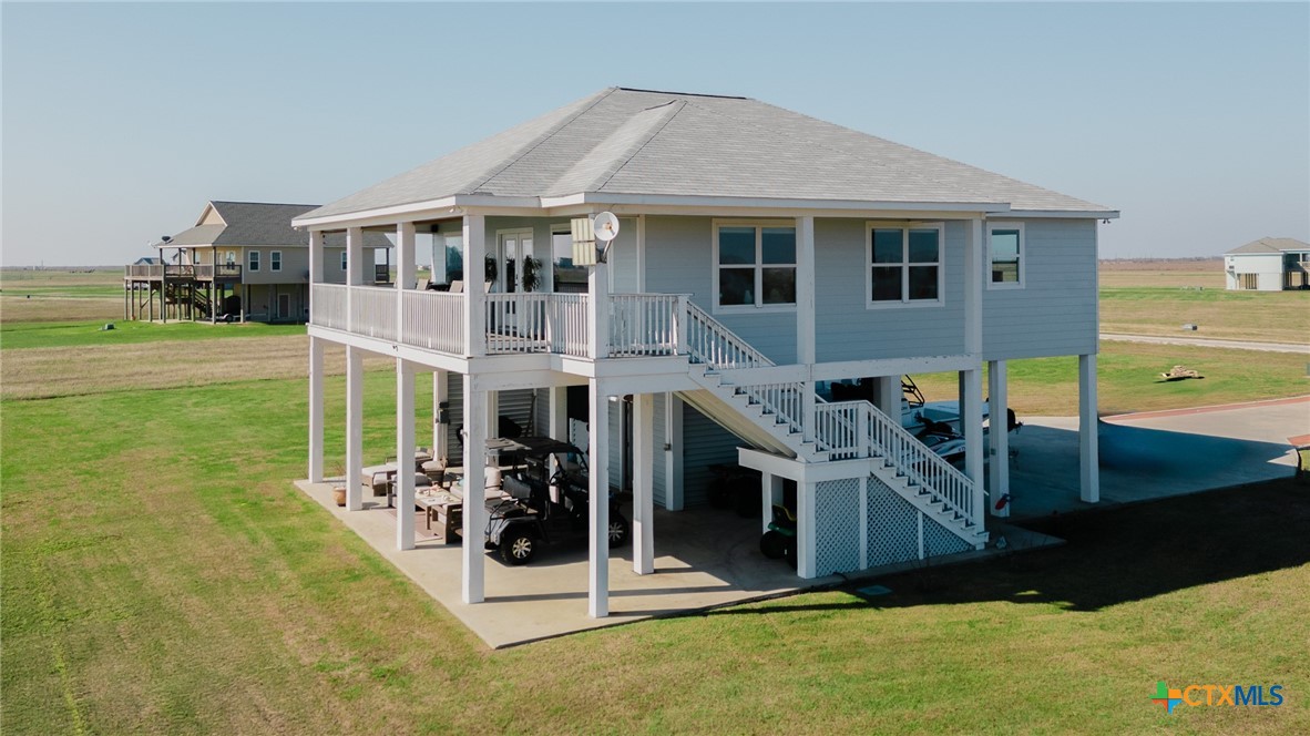299 Bay Drive Property Photo 4