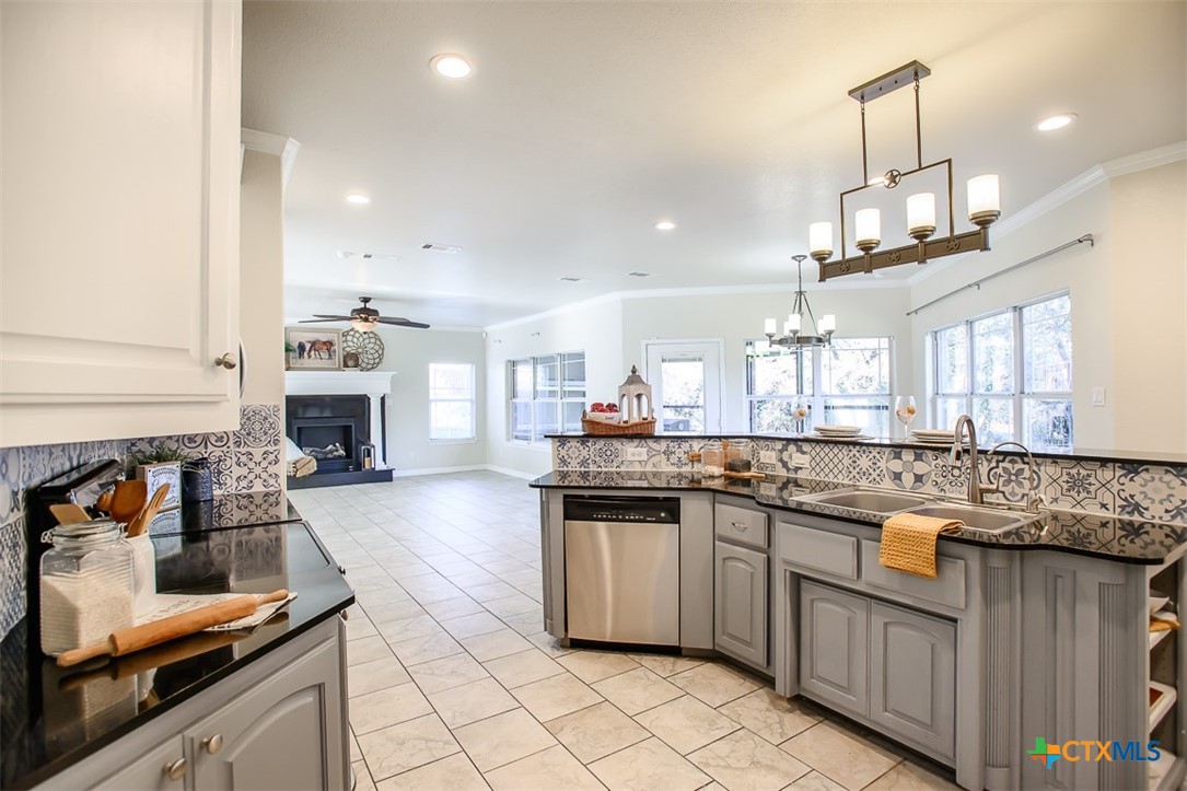 3938 Bella Vista Loop Property Photo 17