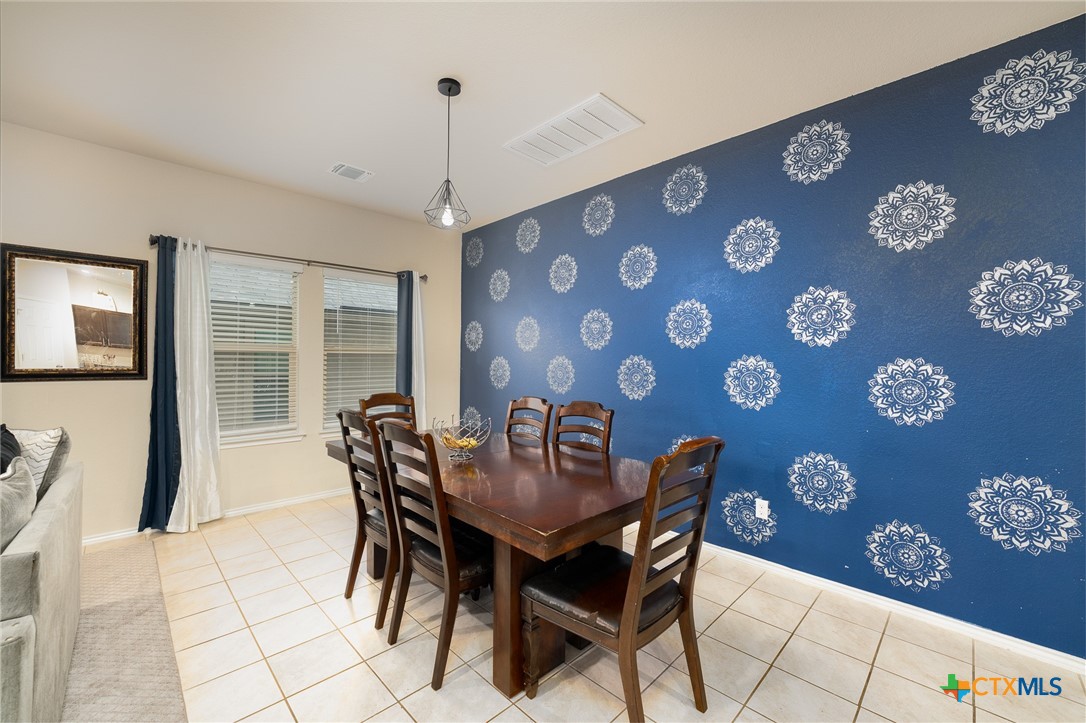 5900 Amelia Earhart Boulevard Property Photo 11