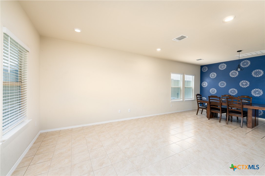 5900 Amelia Earhart Boulevard Property Photo 13