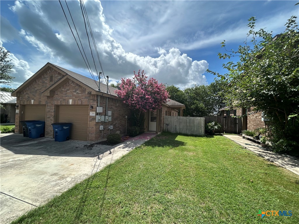 208 Anne Louise Drive Property Photo 1