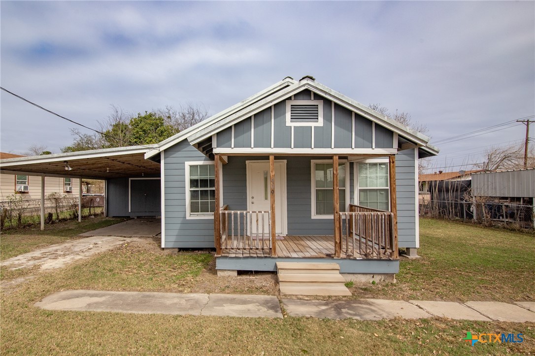 409 E Empresario Street Property Photo