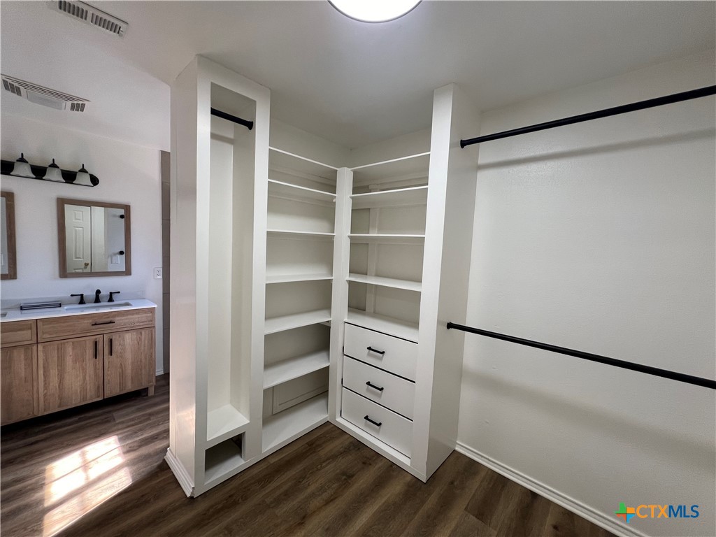 1143 Dawnridge Drive Property Photo 16