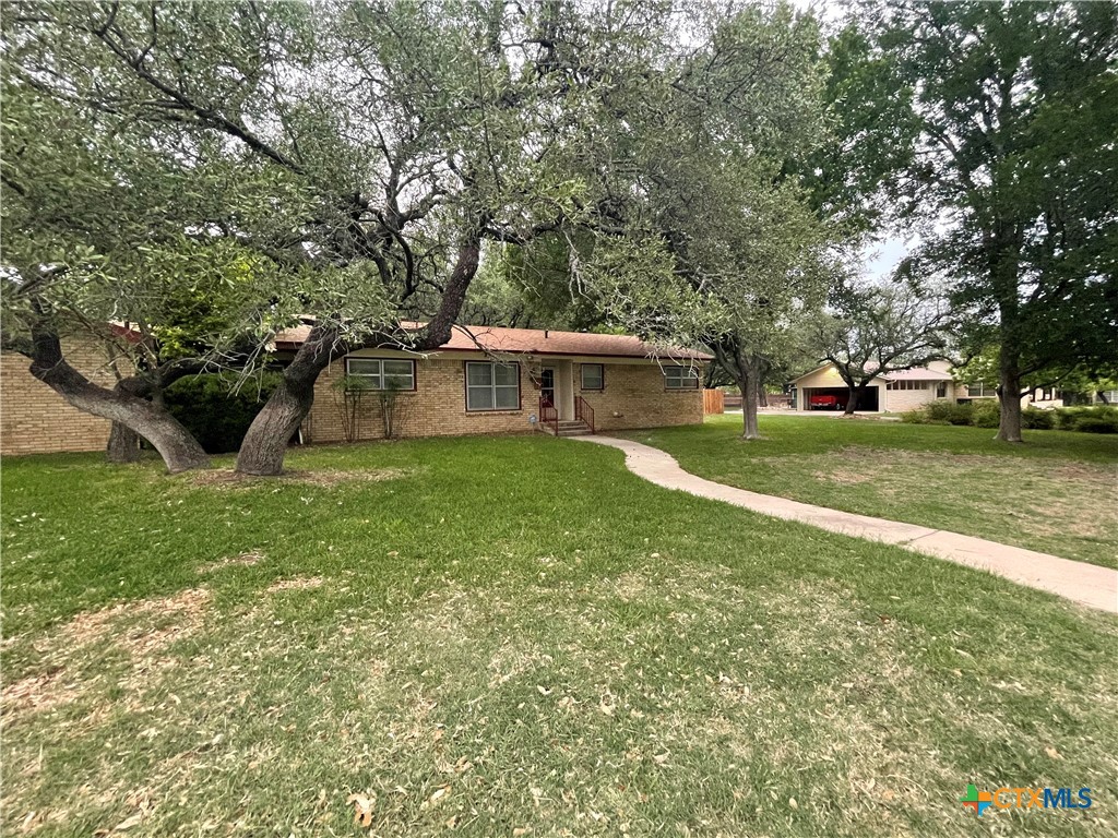 1405 W North Avenue Property Photo