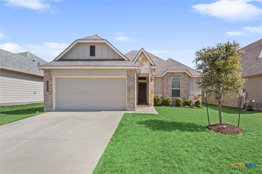 1323 Kiskadee Branch Drive Property Photo