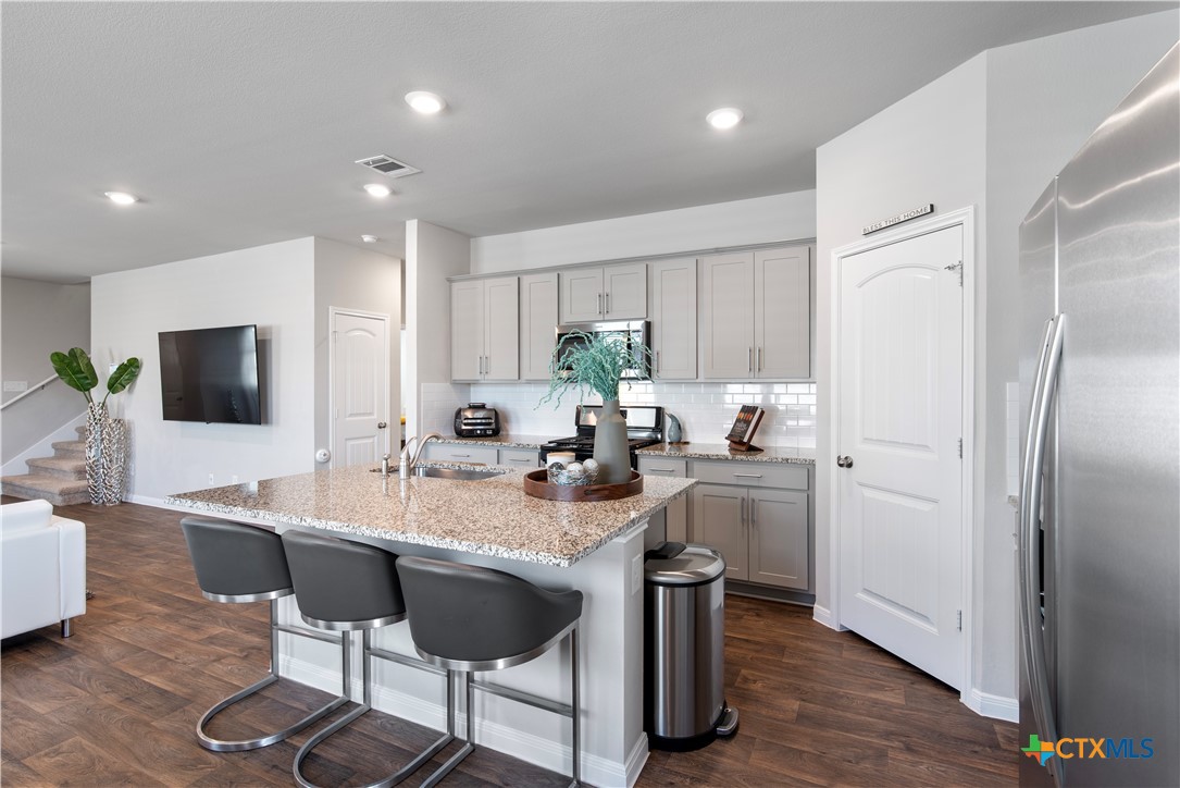 633 Golden Grove Parkway Property Photo 10