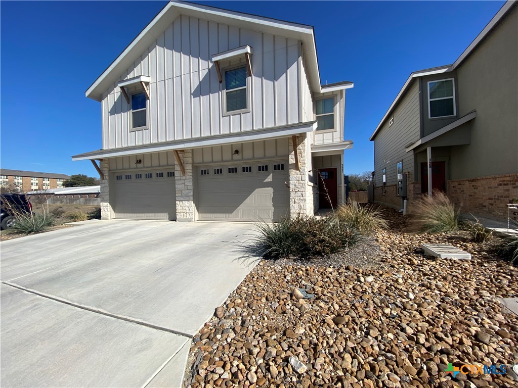 321 Untermaier Property Photo 1
