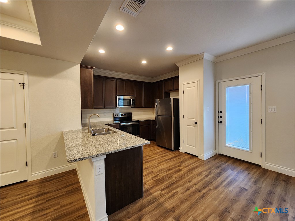 321 Untermaier Property Photo 5