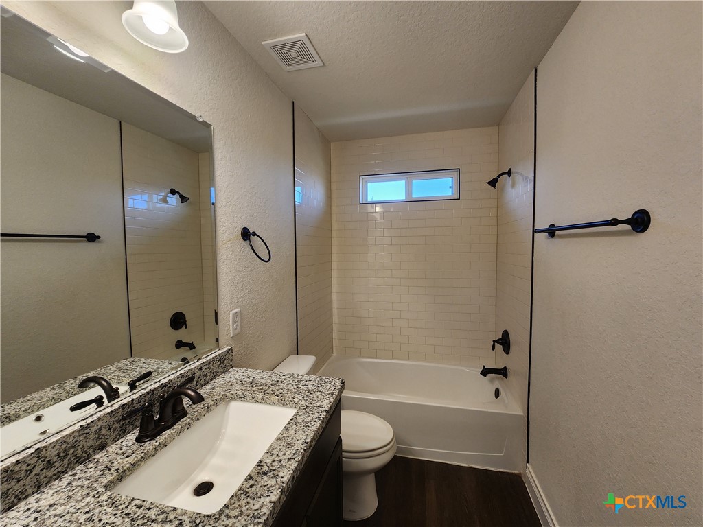 314 Untermaier Street Property Photo 13