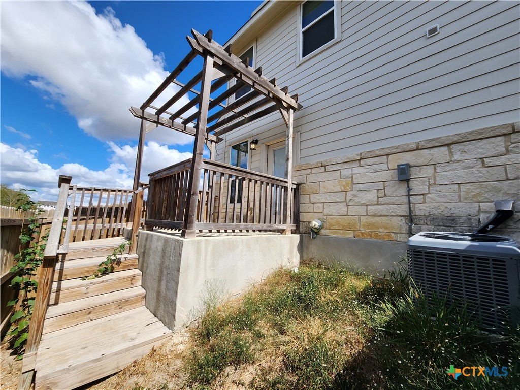 314 Untermaier Street Property Photo 27