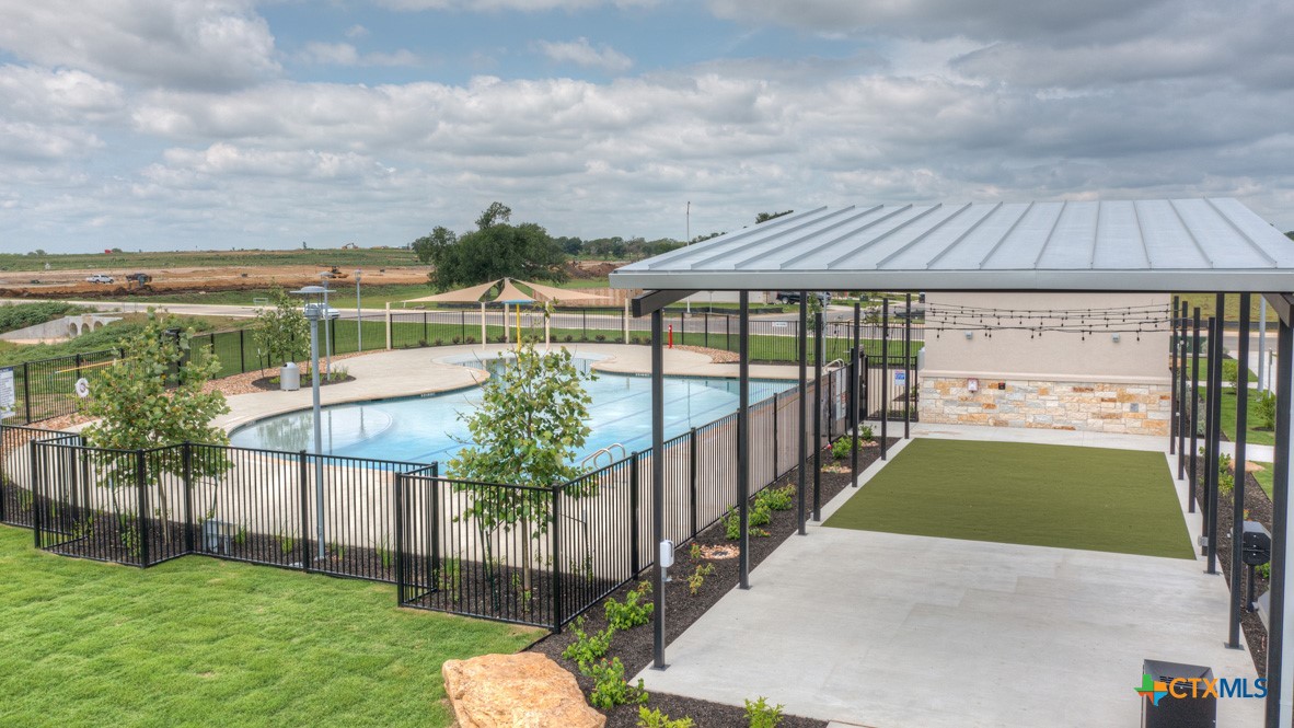 319 Bluetick Trail Property Photo 18