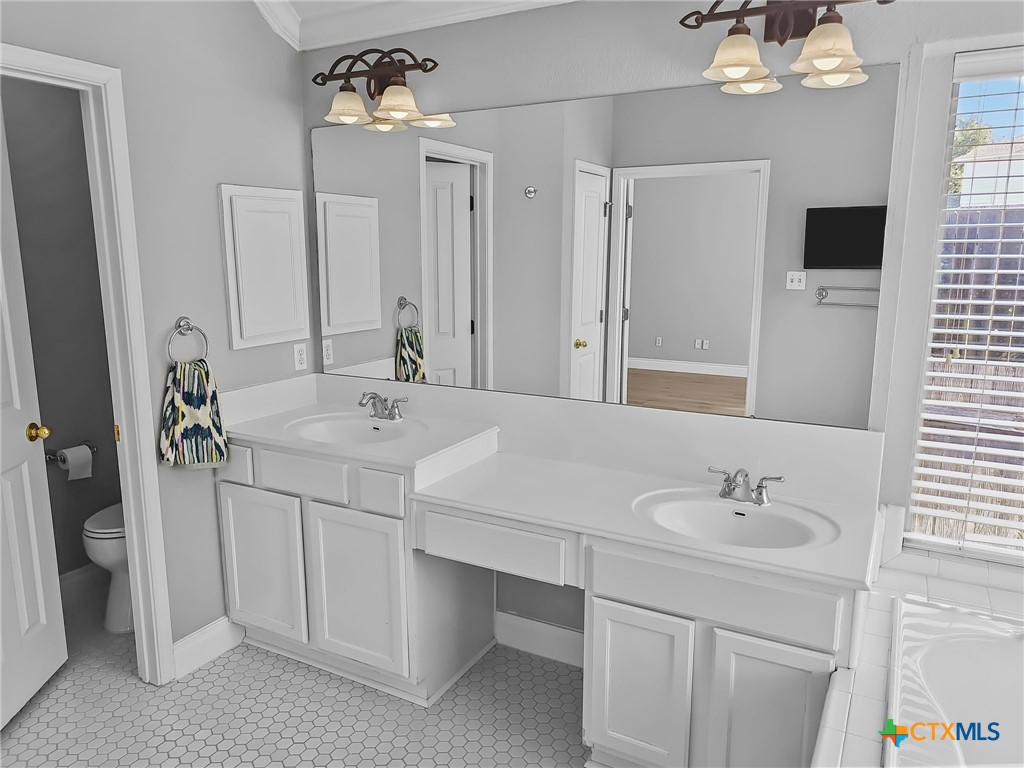 13217 Armaga Springs Road Property Photo 13