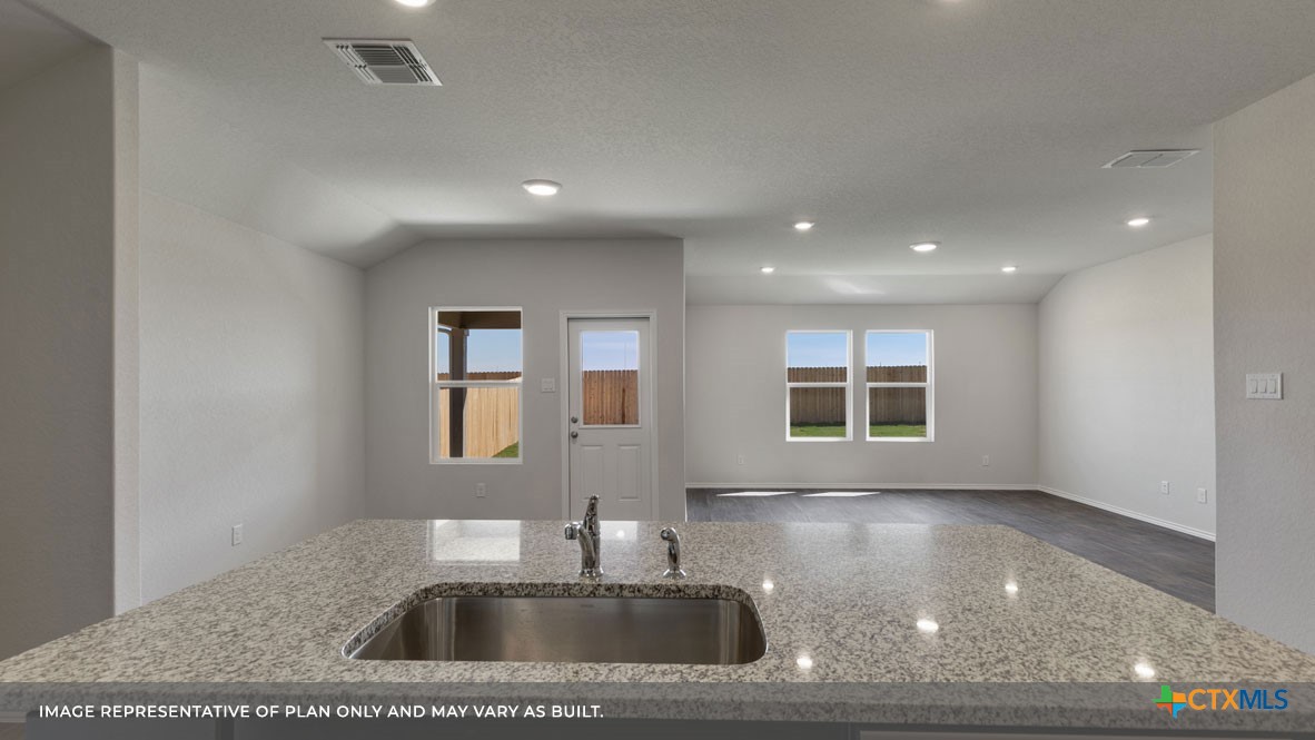 355 Honeydew Way Property Photo 13