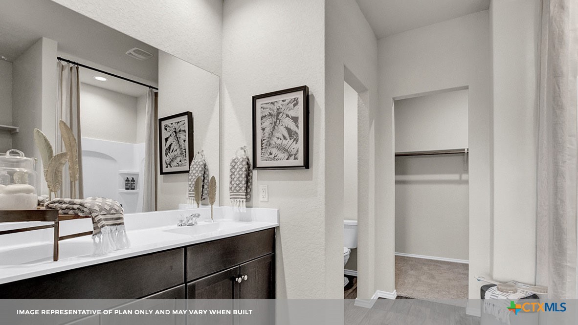 907 Wild Olive Way Property Photo 3