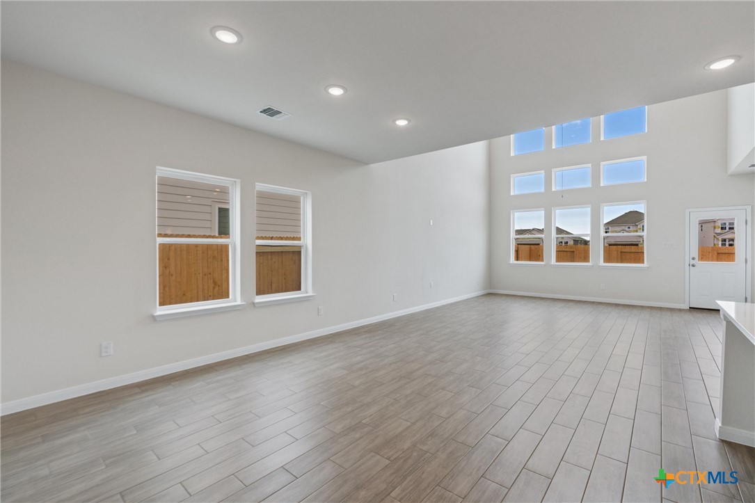 142 Arena Drive Property Photo 12