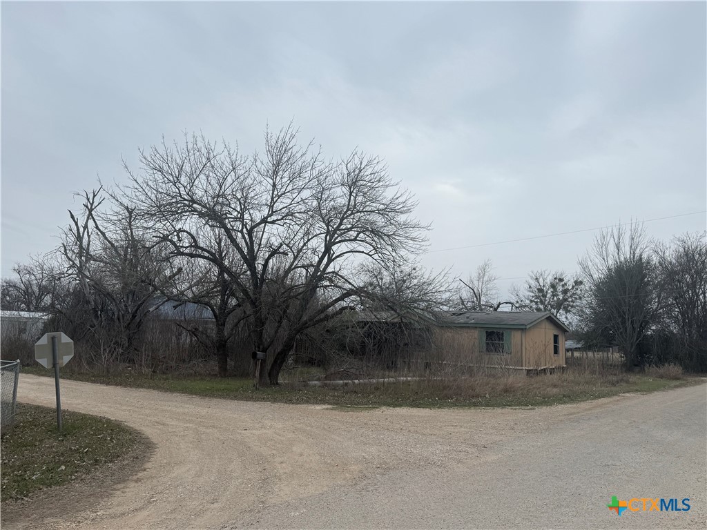 305 & 307 S Sheryl Street Property Photo