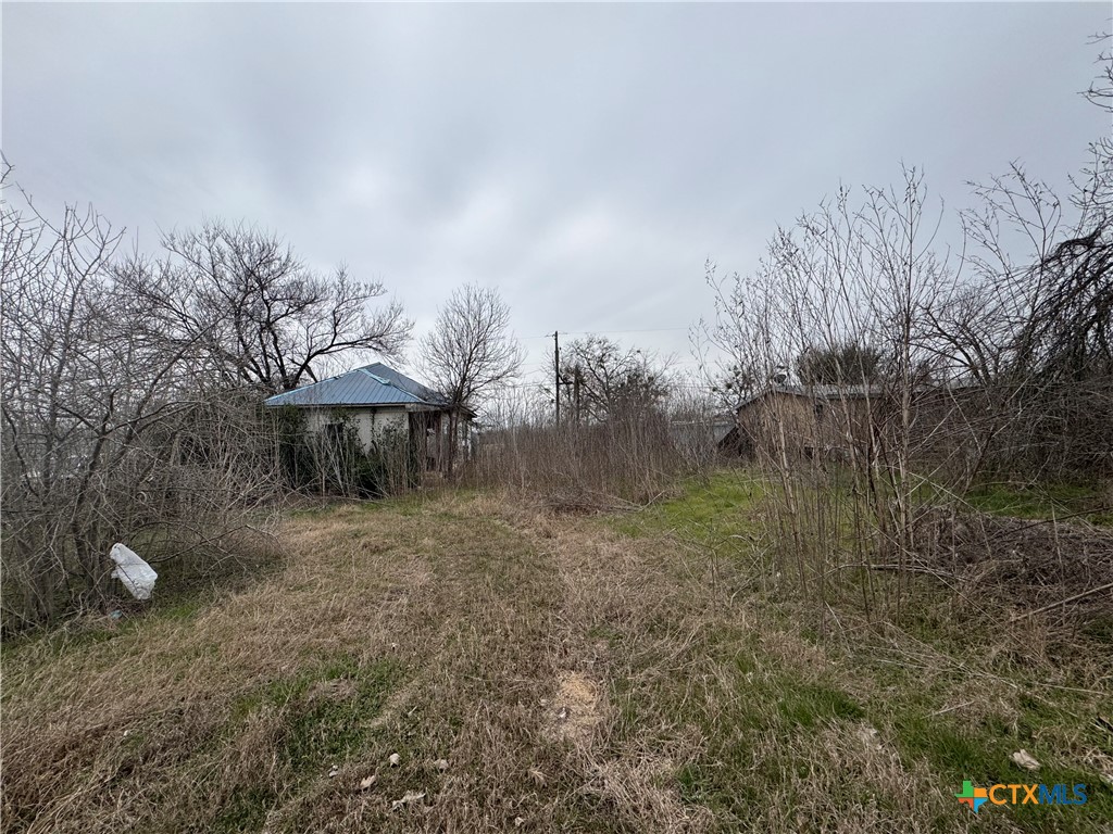 305 & 307 S Sheryl Street Property Photo 5