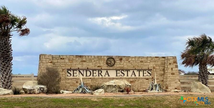 363 Sendera Loop Property Photo 2