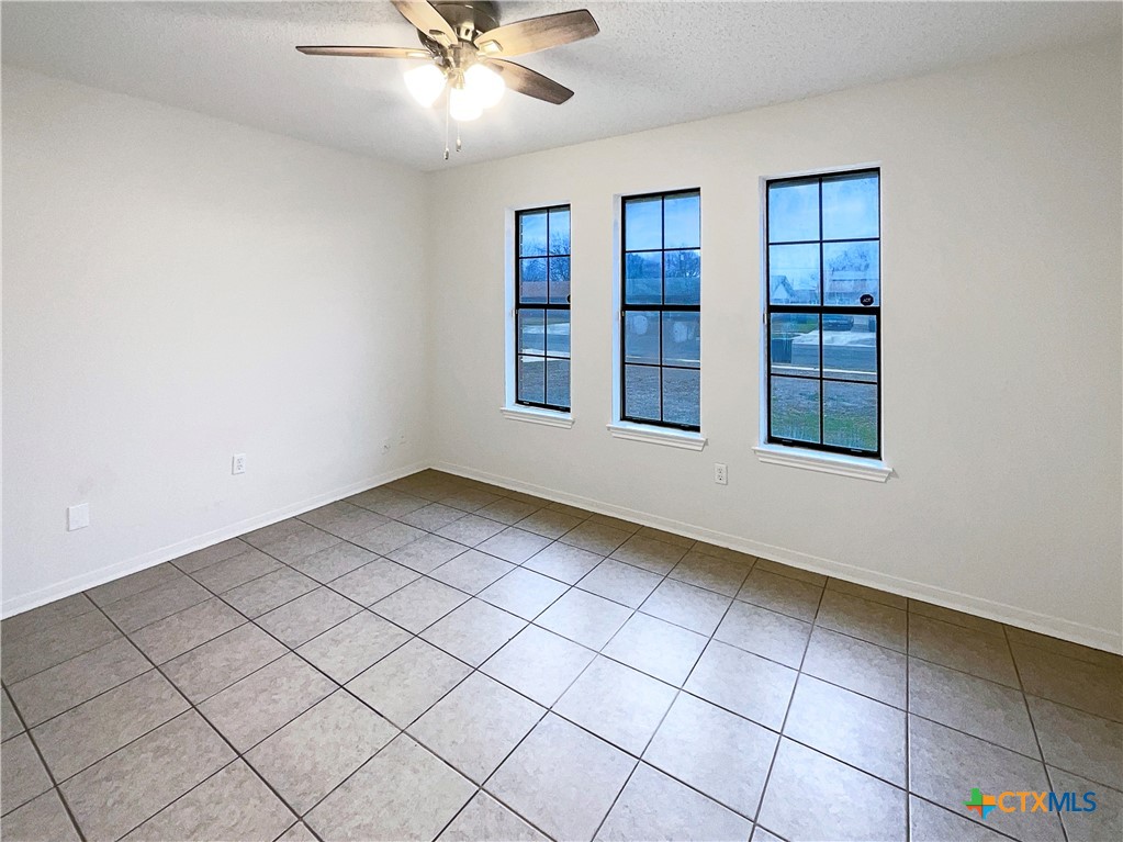 1801 Moonlight Drive Property Photo 5
