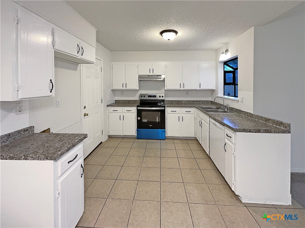 1801 Moonlight Drive Property Photo 6