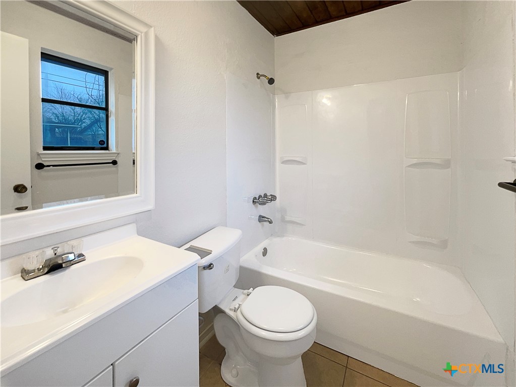 1801 Moonlight Drive Property Photo 14