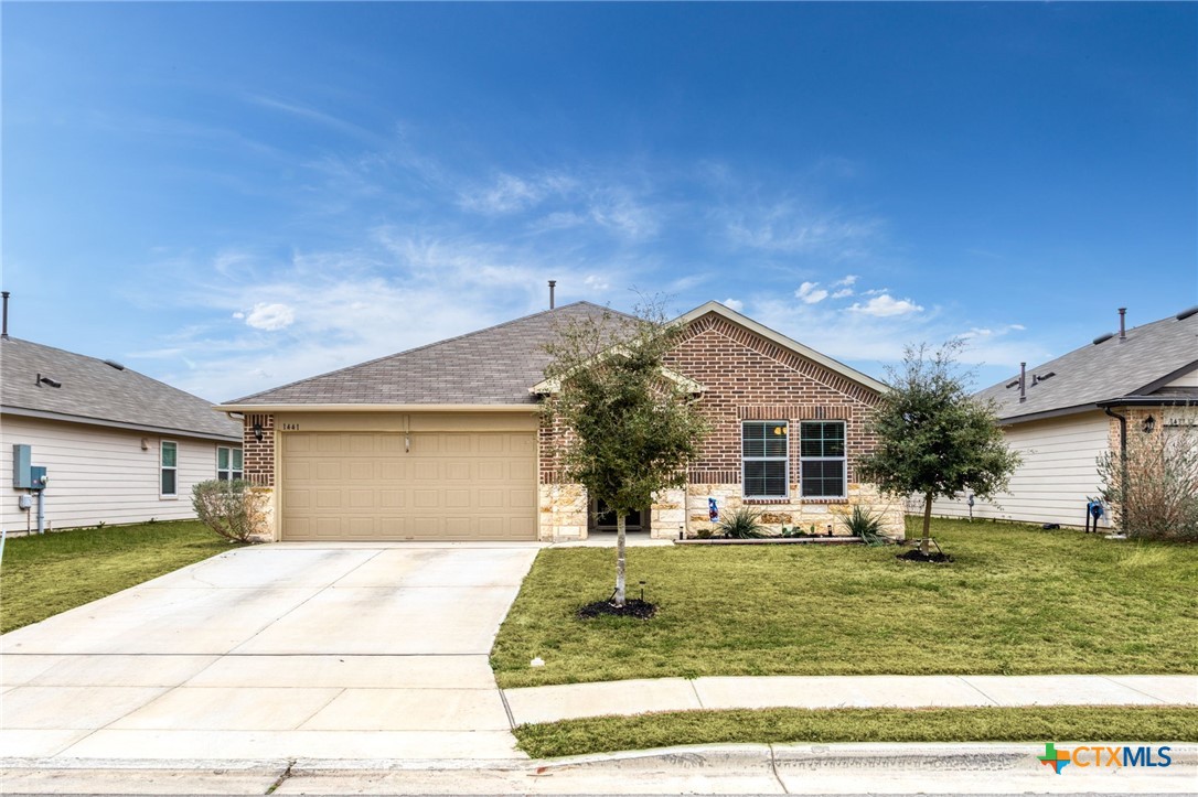 1441 Parkwood Property Photo 1