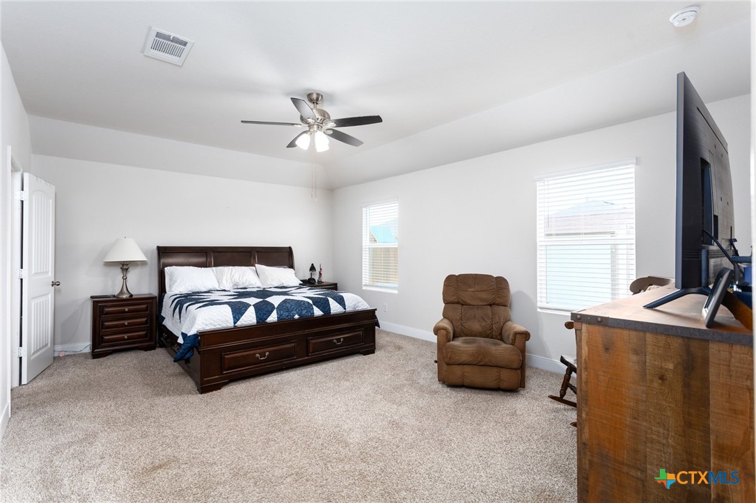 1441 Parkwood Property Photo 4