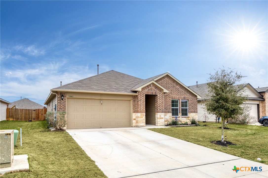 1441 Parkwood Property Photo 13