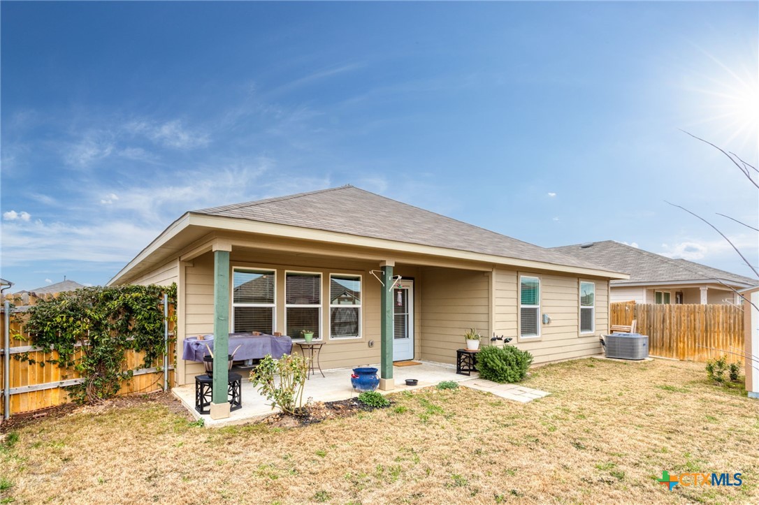 1441 Parkwood Property Photo 19