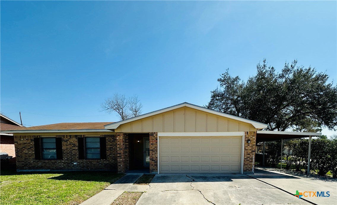 225 Monterrey Drive Property Photo 1