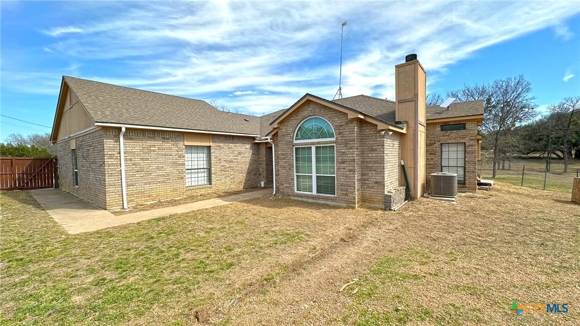 3138 County Road 3220 Property Photo