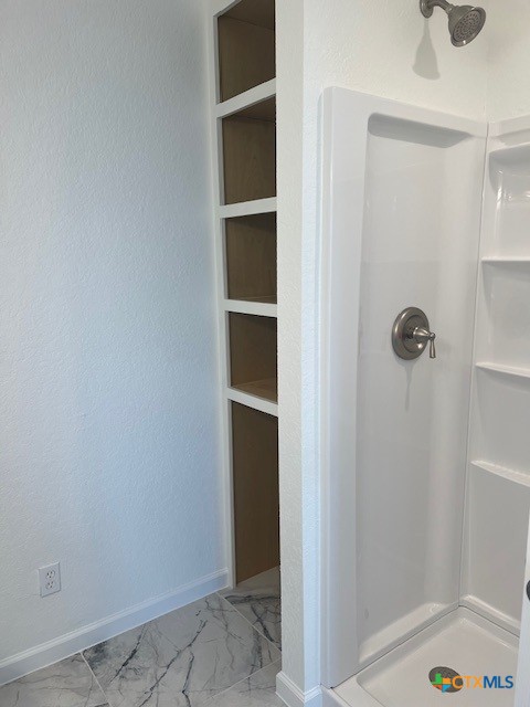 435 W Royal Oak Lane Property Photo 12