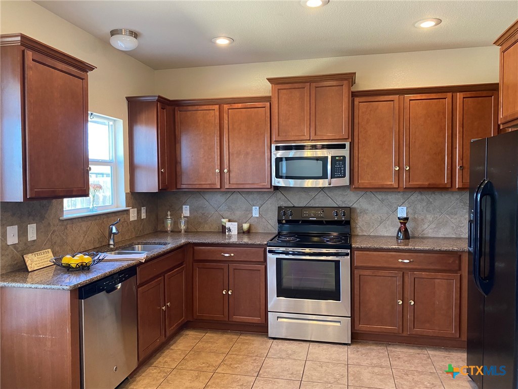 9602 Rogano Court Property Photo 11