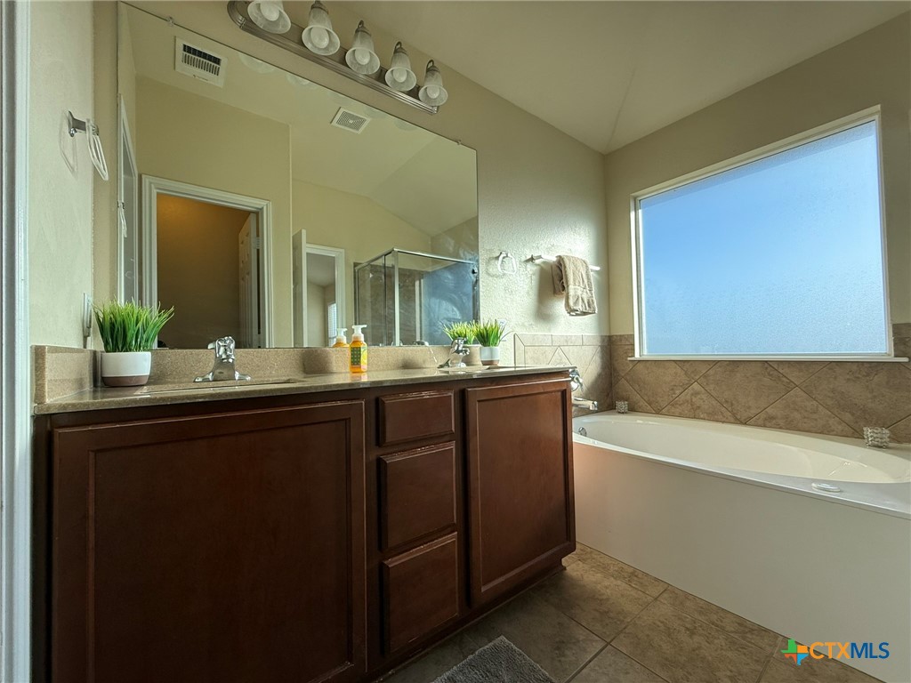 9602 Rogano Court Property Photo 39